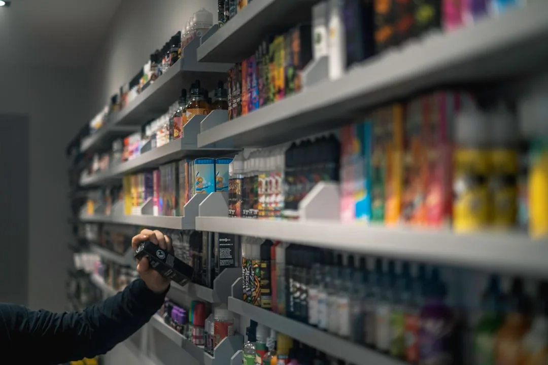 Comparer les prix en vape : e-liquides, résistances, matériel